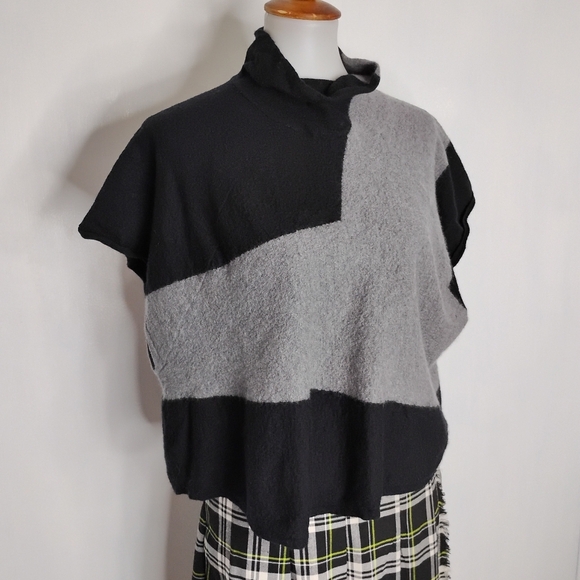 EILEEN FISHER TWO TONE SWEATER - Picture 7 of 8